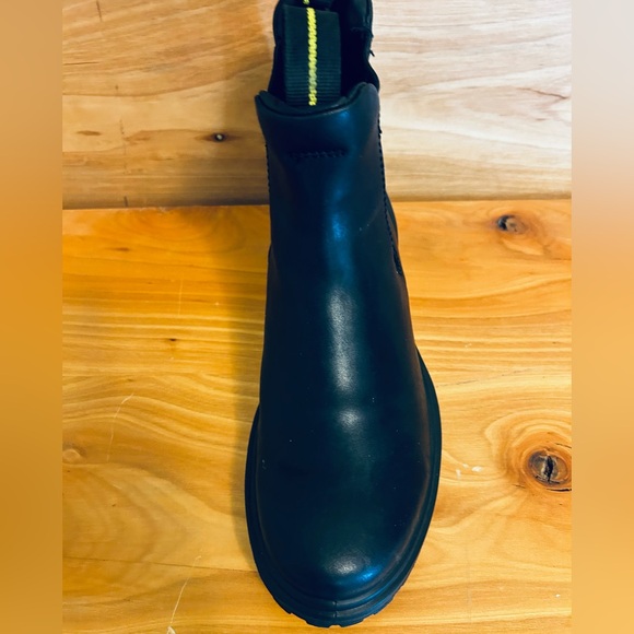 ECCO Women's Tredtray Black Leather Chelsea Boot! - Picture 15 of 15